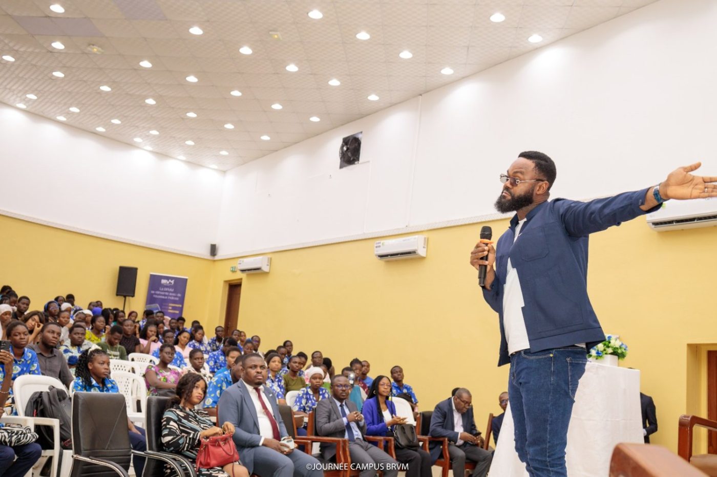 Richard ODJRADO intervenant lors d’une Journée Campus BRVM.